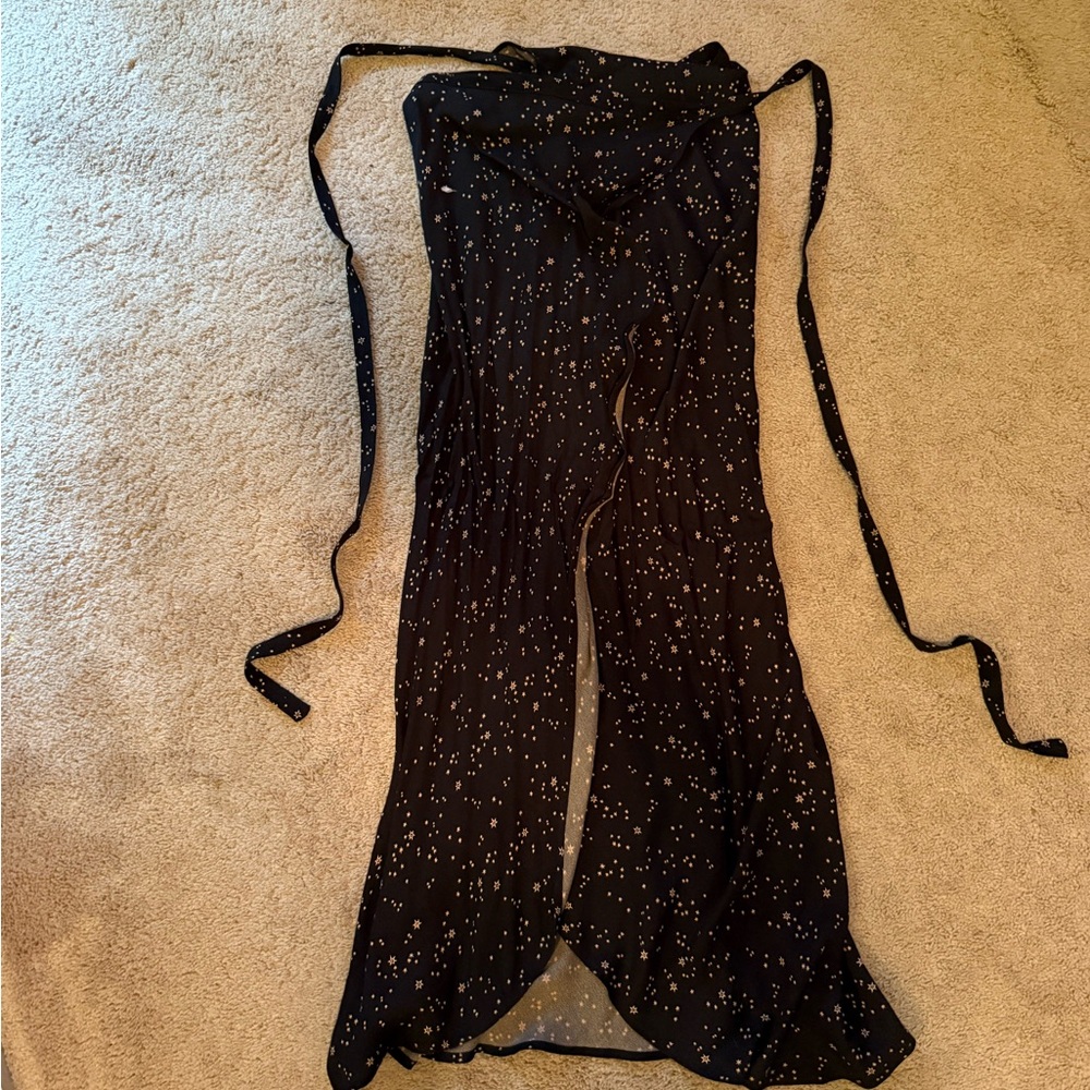 Reformation long wrap skirt w Celestial pattern - size S